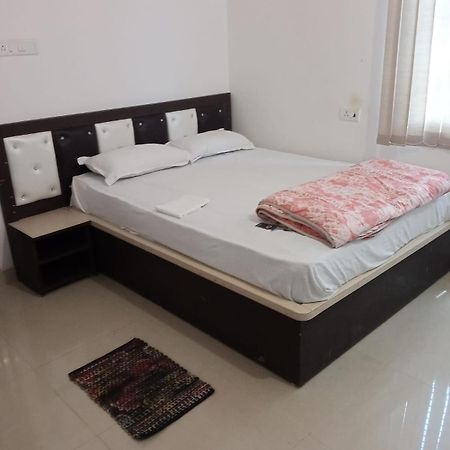 Hotel Vishal Buxar Kültér fotó