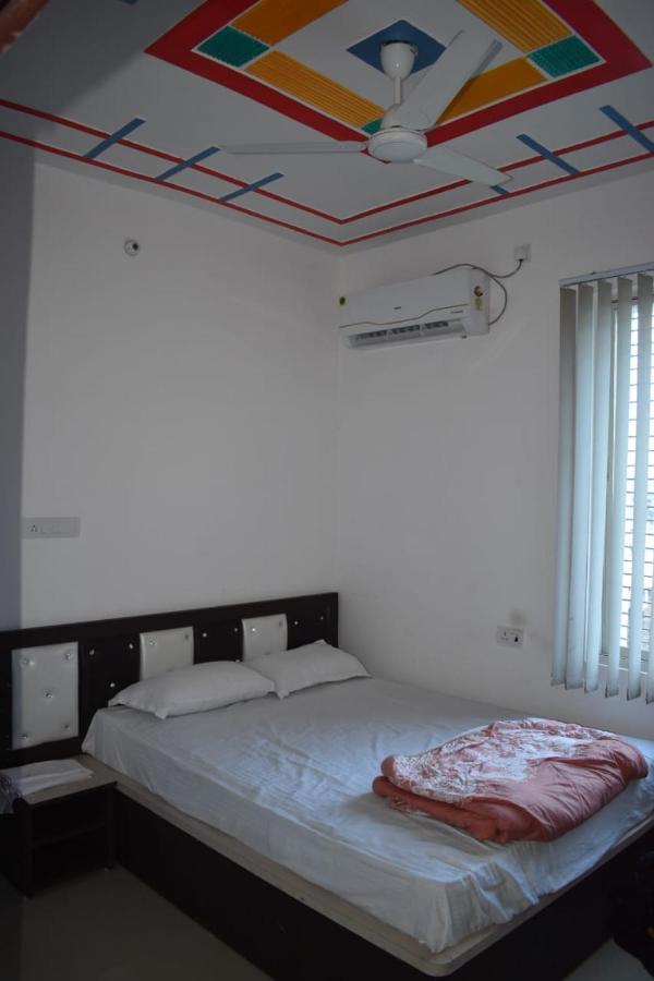 Hotel Vishal Buxar Kültér fotó